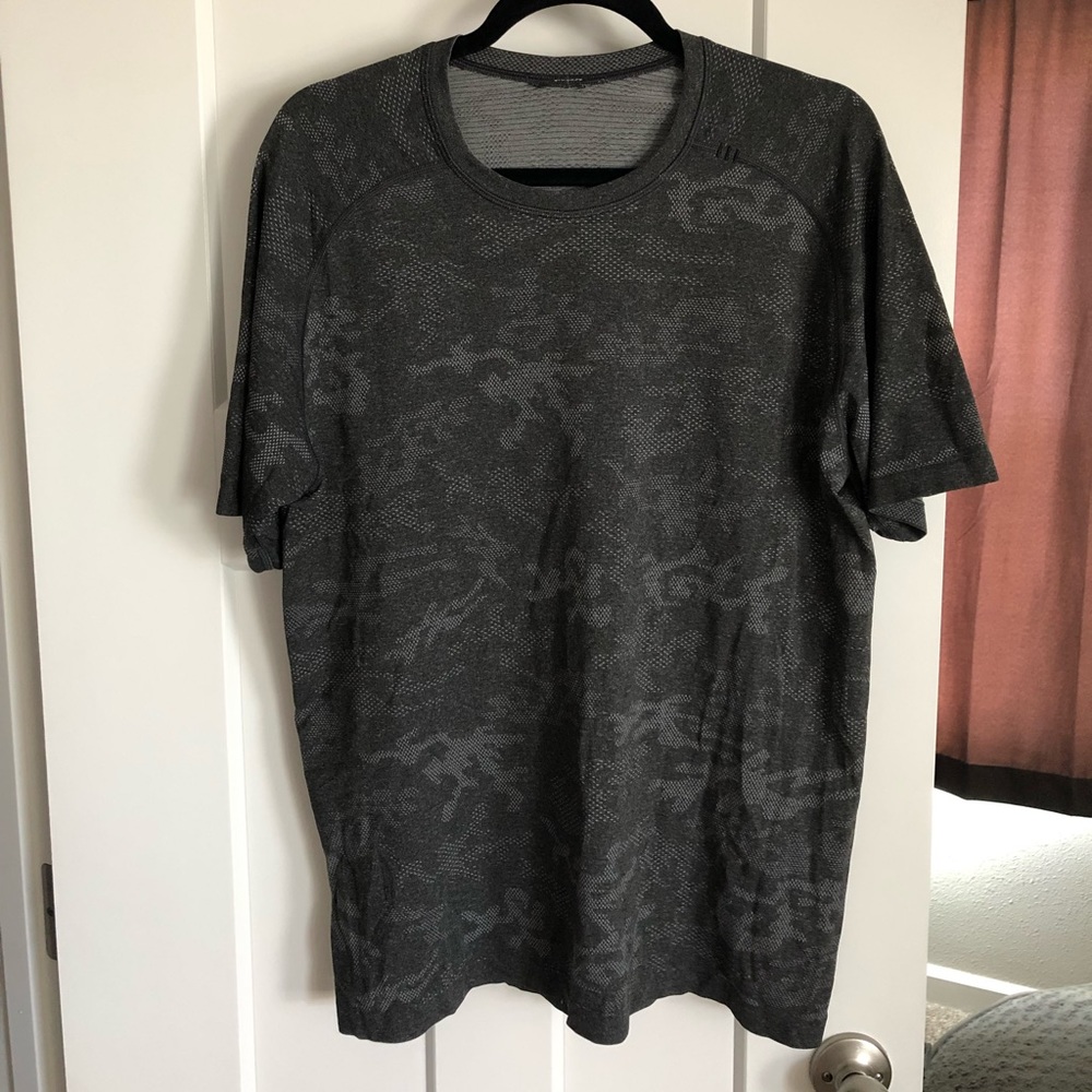 Lululemon metal vent tech tee